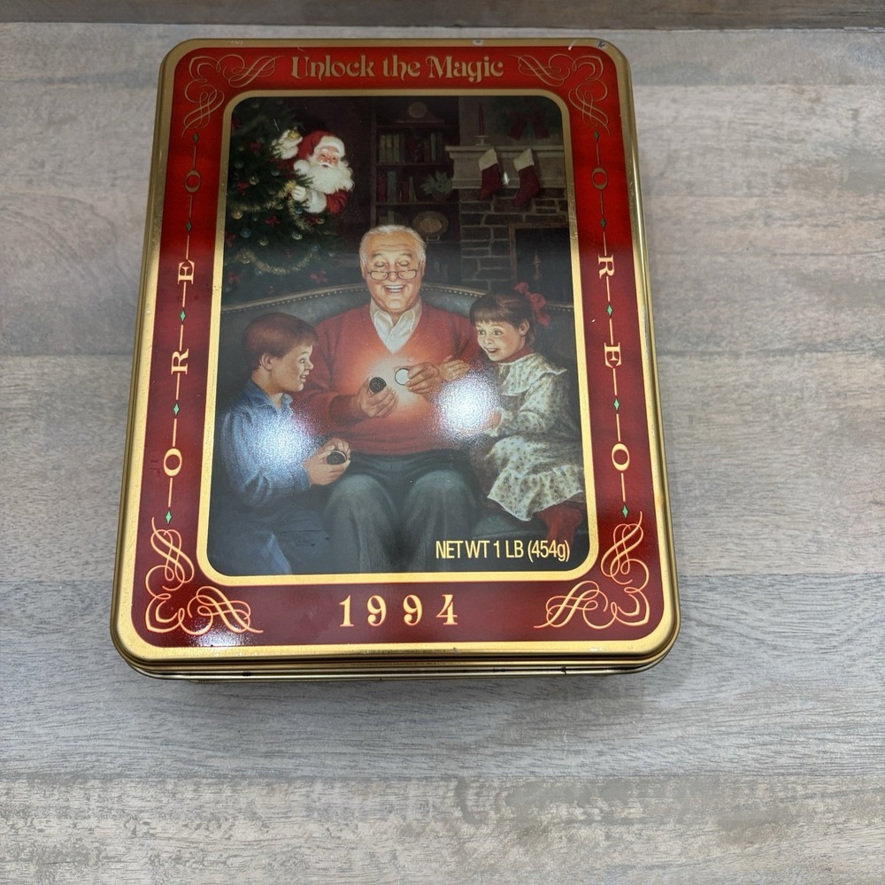 Oreo Cookies  Unlock The Magic 1994 Grandfather Remembers Christmas Tin Nabisco‎